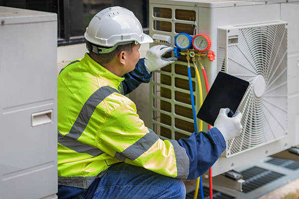 Professional Hvac technician working in Berryville, TX